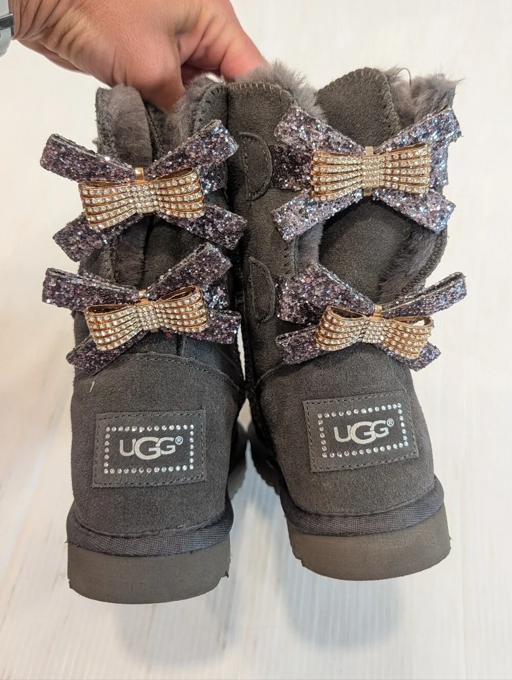 UGG Bailey Bling Glitz Kids Gray Suede Shearling Bow-Back Mid Boots Size 4